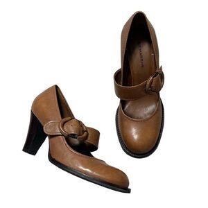 DE’MARCHE Leather Mary Jane Pumps